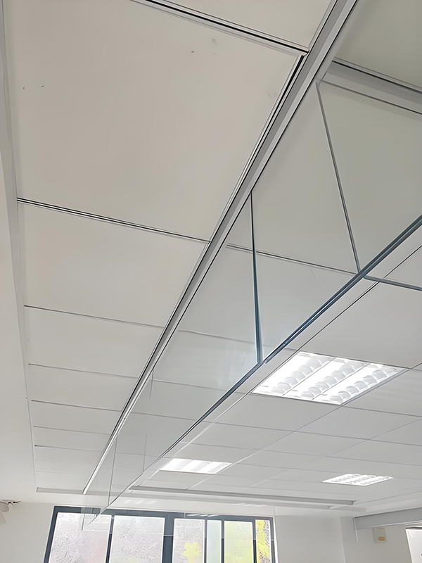 灵武玻璃灵武挡烟垂壁