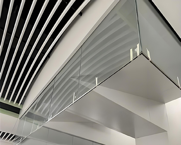 灵武玻璃灵武挡烟垂壁