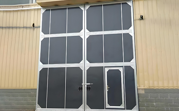 厂房灵武工业门选择与维护全解析：提升效率与安全的关键要素