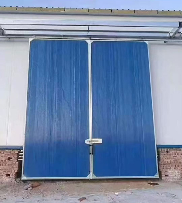 灵武工业门在大型仓储物流通道中的应用实例