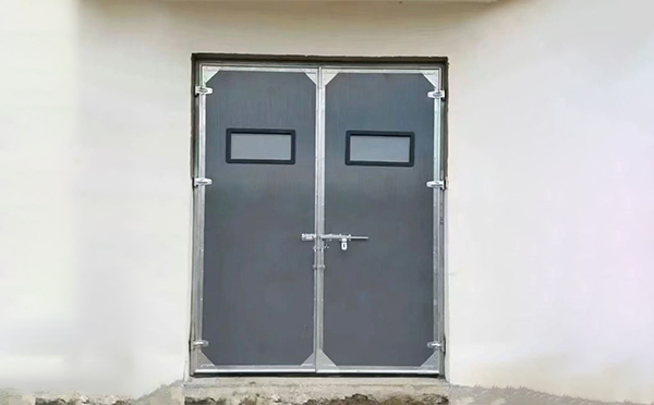 灵武工业门在高温作业区域的运行表现