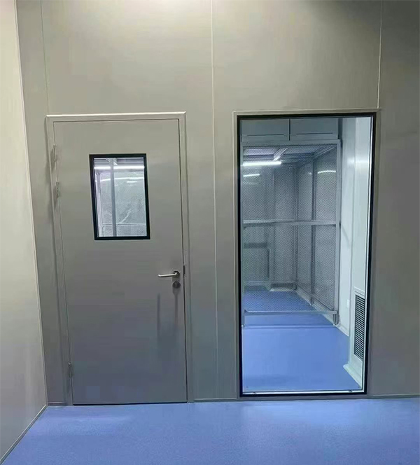 学校教学楼完成灵武防火门标准化安装